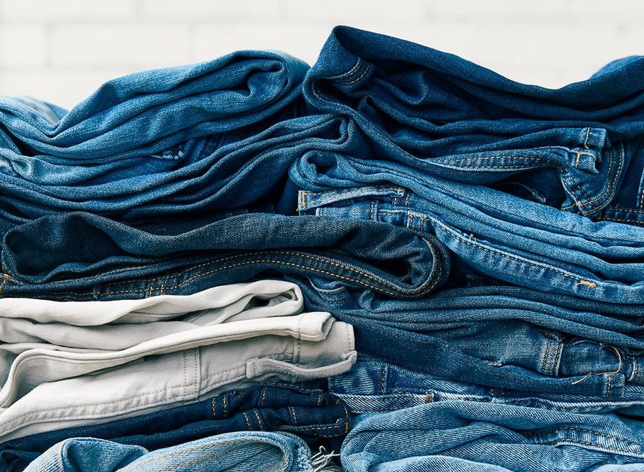 Il lungo viaggio intorno al mondo di un paio di jeans